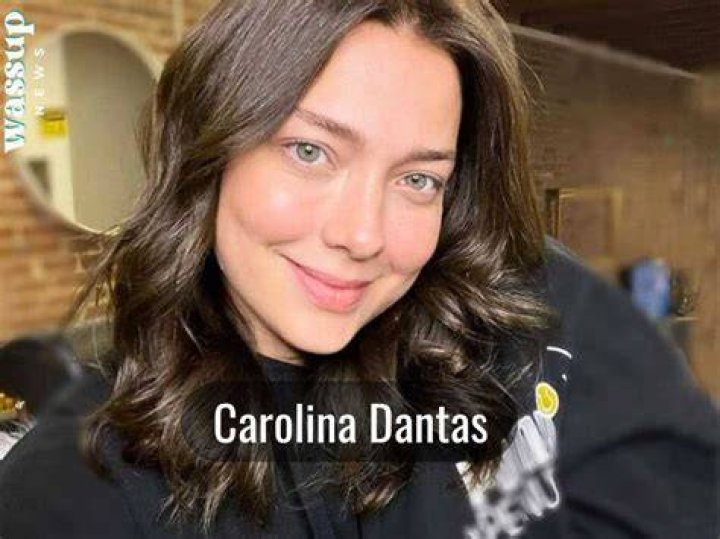 How old is Carolina Dantas?