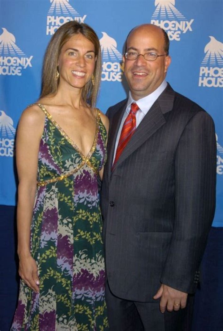 Jeff Zucker: Girlfriend, net worth, tattoos, smoking & body facts